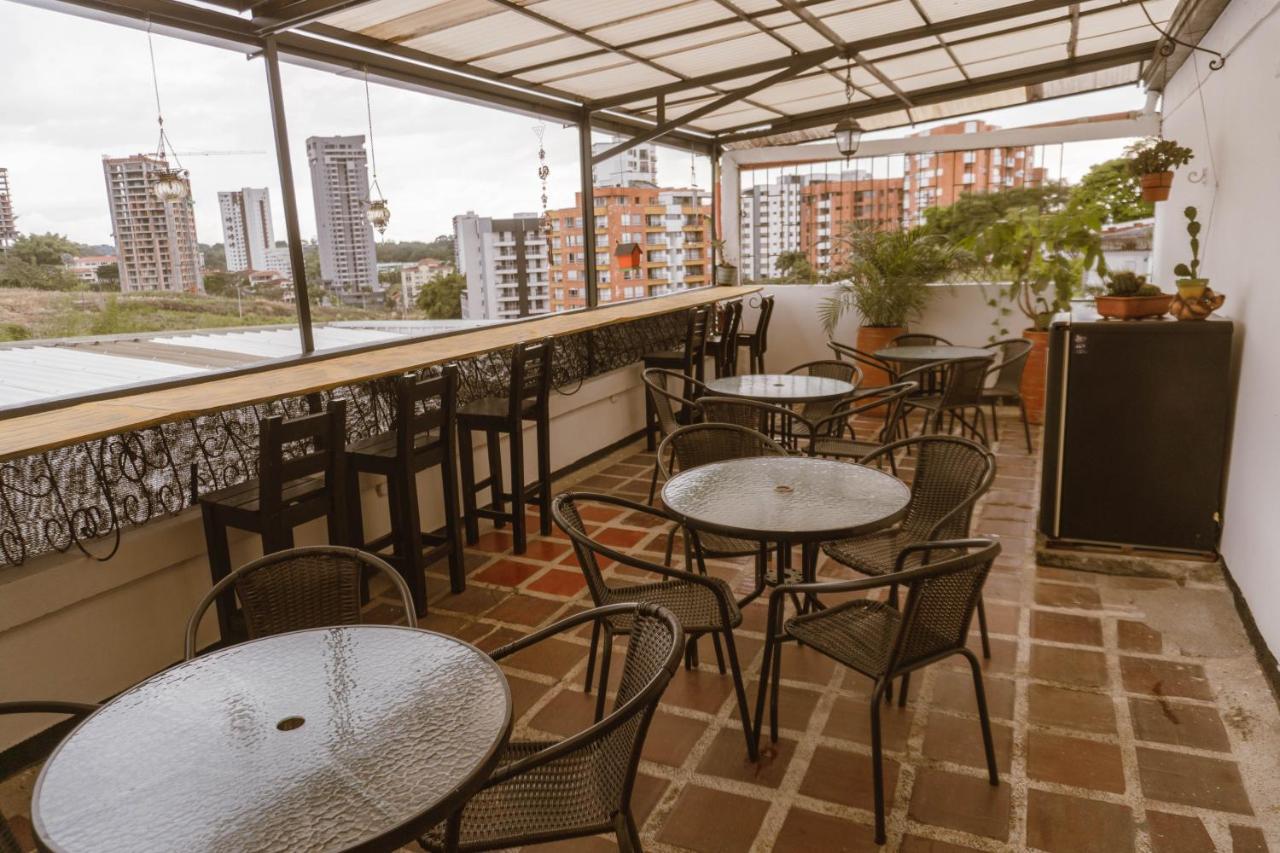 Tuki Hostel & Lounge Pereira Exterior photo