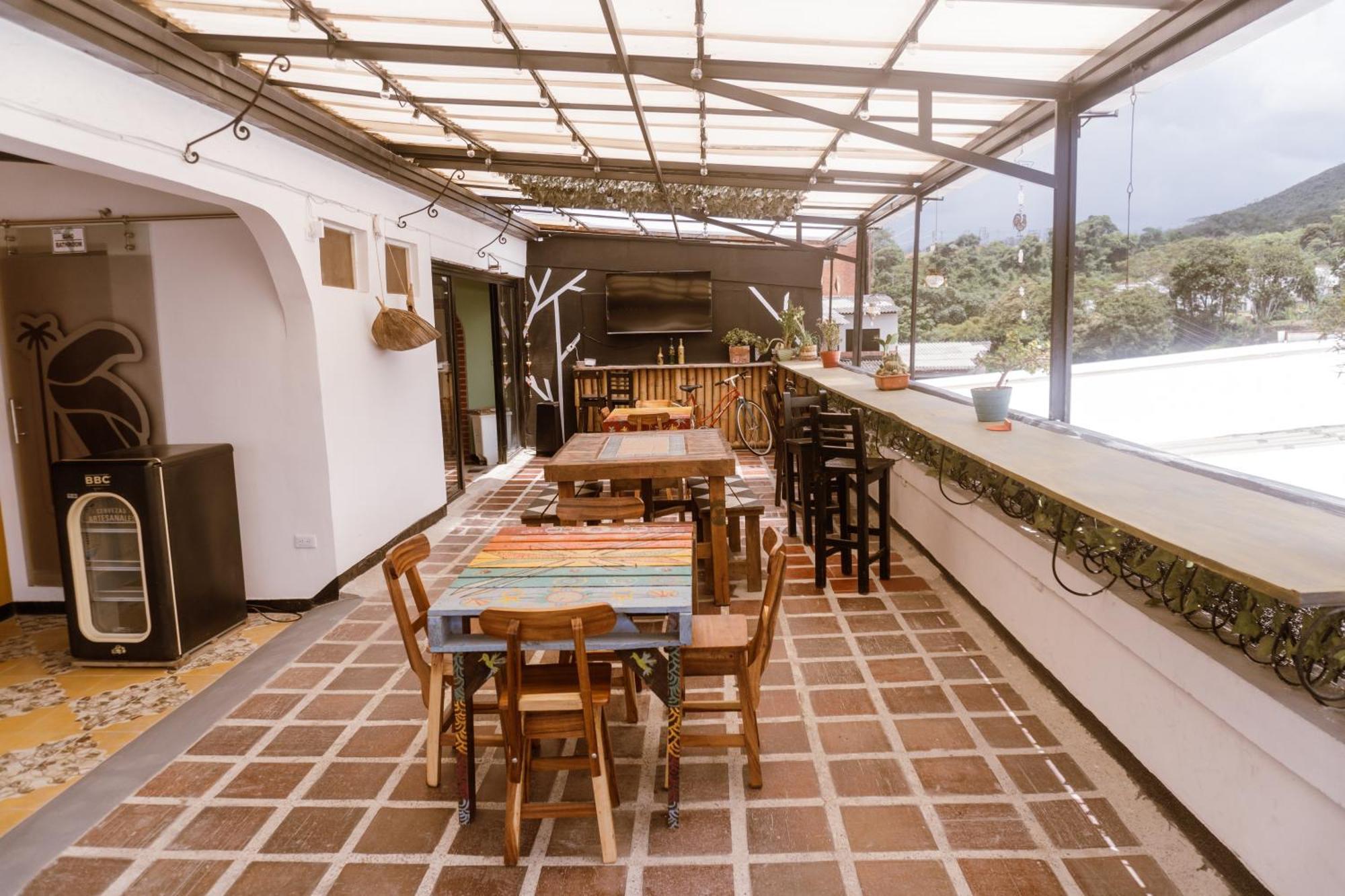 Tuki Hostel & Lounge Pereira Exterior photo