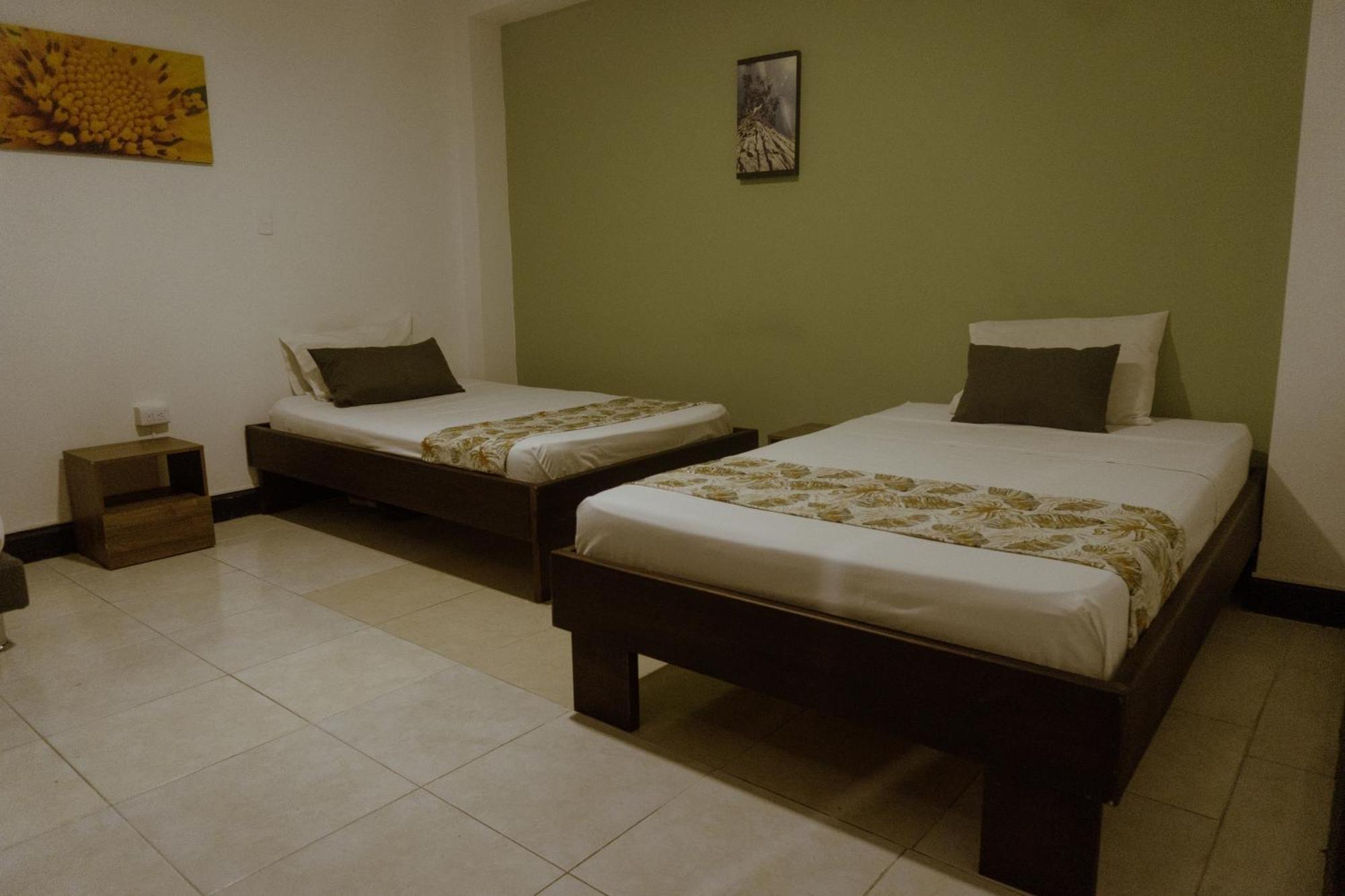 Tuki Hostel & Lounge Pereira Exterior photo