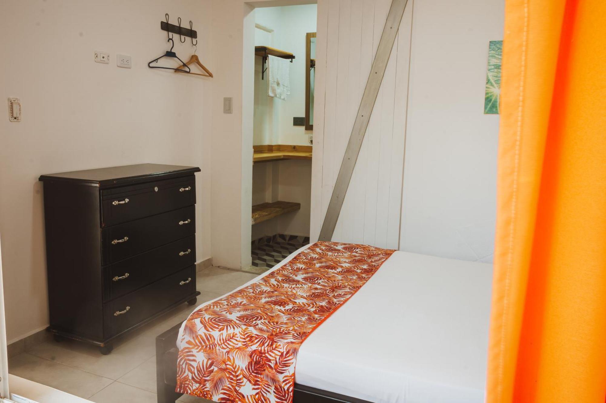 Tuki Hostel & Lounge Pereira Exterior photo